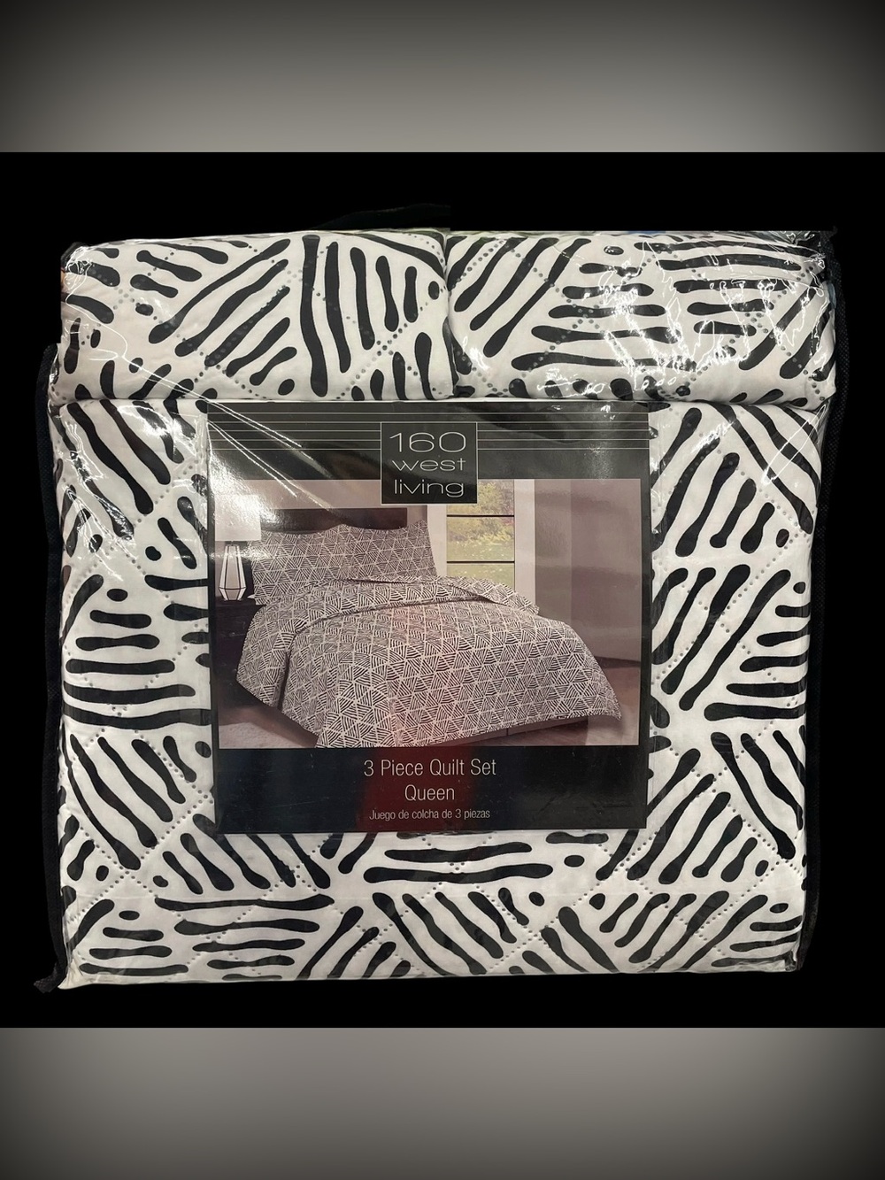 3-pc Queen Quilt Set Two Shams Black White Contemporary Geometric NEW NWT